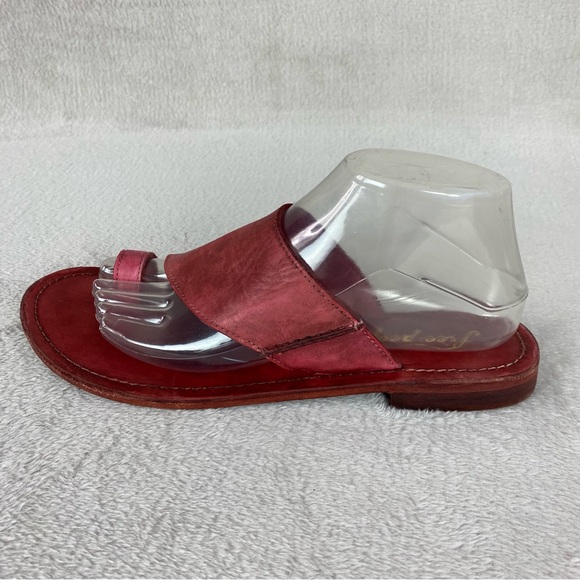 Free People Sant Antoni Women's Slide Sandals Size 9 Red Distress Toe Loop - Picture 2 of 11